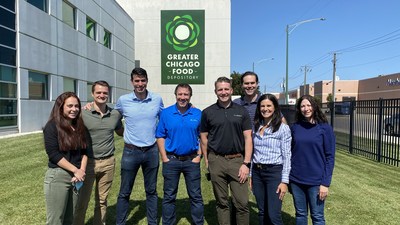 Liberty dedicated a workday giving back to the Greater Chicago Food Depository in Chicago. Working together, our people packed 1,275 boxes and almost 25,000 pounds of food.