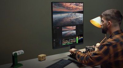 The new 28-inch LG DualUp Monitor features a Nano IPS display with a unique 16:18 aspect ratio that frees up one’s desk without giving up the screen space of a double monitor.