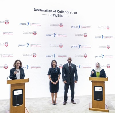 From right to left, witnesses : HE Abdulla bin Mohammed Al Hamed, Chairman of the Department of Health – Abu Dhabi (DoH) and Stacy Feld, Head, Johnson & Johnson Innovation, West North America, Australia and New Zealand / From right to left Signatories : Dr. Asma Al Mannaei, Executive Director of the Department of Health's Research and Innovation Center and Jamie Phares, Managing Director of Janssen GCC, the pharmaceutical company of Johnson and Johnson