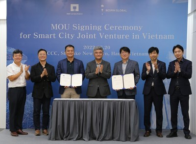 Bespin Global Vietnam - Daewoo E&C THT Development, signed MOU to establish 'Smart City Operation Joint Venture'. From the second on the left, Ted Kim, General Manager of Bespin Global Vietnam, Hoon Park, a Co-Founder and President of Asia and Europe of Bespin Global, Jung Won-ju, Vice President of JungHeung Group, Seung Han, Senior Vice President of Daewoo E&C and An Kuk-jin, General Director of Daewoo E&C THT Development.