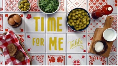 Celebre un día entre olivas, todos los días (PRNewsfoto/Interprofessional Organization of Table Olives)