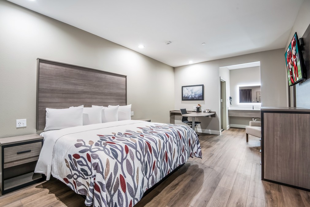 Red Roof® RediRewards® Loyalty Program Just Got Easier, Offering Best  Available Rate