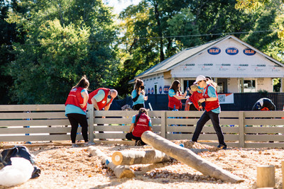 Through the 100 Hometowns initiative in 2021, more than 1,850 Lowe’s associates volunteered nearly 12,000 hours across 111 Red Vest Day volunteer events.