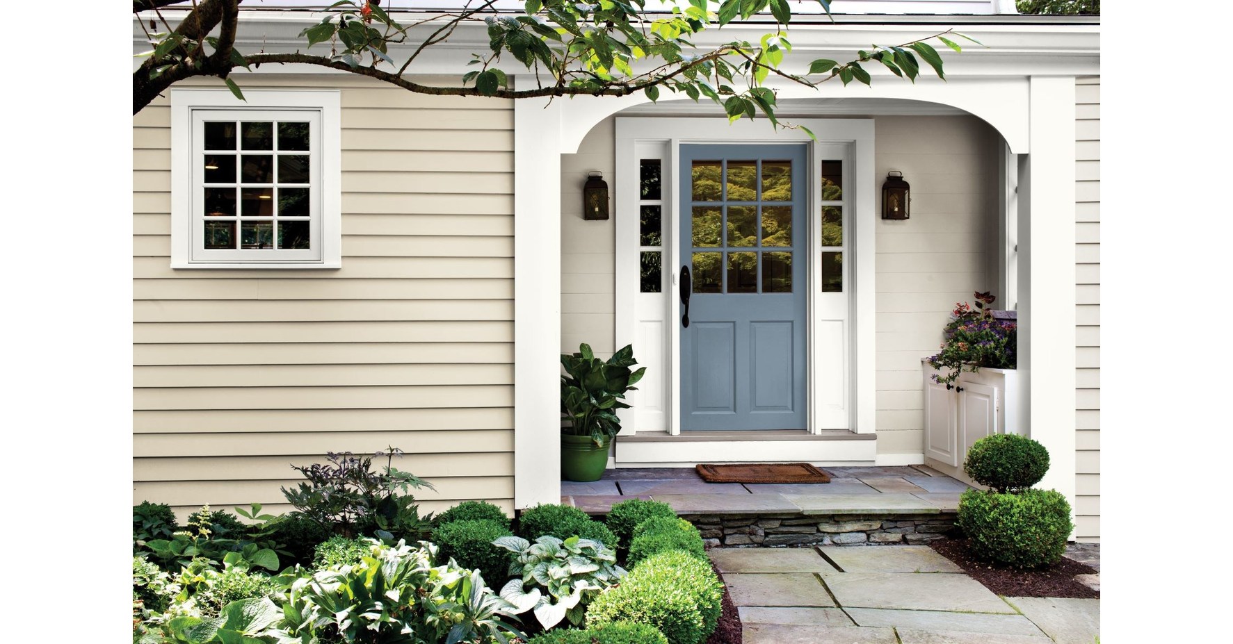 Slate blue, black front doors can sell homes for as much as $6,449 more, image size:1773x927
