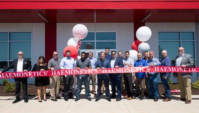 Christopher A. Simon, Haemonetics' President and Chief Executive Officer (center) with Haemonetics employees at the Company's new Clinton, PA manufacturing facility.