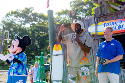 Pro Football Hall of Famer and NFL legend Randy Moss helped kick off the World's Largest Swimming Lesson at Disney's Typhoon Lagoon Water Park on Thursday, June 23rd. One of hundreds of locations around the world, the event provided vital water safety training to more than 300 kids from local organizations such as the Boys and Girls Club of Central Florida and the Coalition for the Homeless of Central Florida.