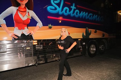 The Slotomania team has taken to the open road to bring players together for fun on a bus-tour, including a surprise celebrity appearance from country star Tanya Tucker!