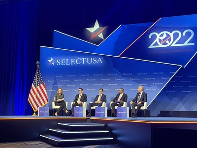 LCY Group Chairman Bowei Lee (in the center) joined the 2022 SelectUSA panel discussion along with top executives from Toyota Motor, Aurubis, and Bombardier, and shared investment experience in the United States.