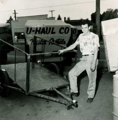 William E. “Hap” Carty joined U-Haul full-time in 1946 following his discharge at the end of WWII, and in doing so became the Company’s first employee. Hap, nicknamed for being a happy child with a big smile, died on Friday. He was 95.