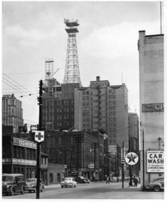 A Trans-Canada microwave relay station in downtown Toronto, 1953 (CNW Group/IEEE Canada)