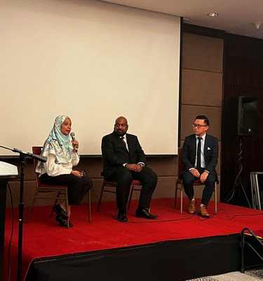 (From L- R)</p>

<p>Dr. Yong Junina Fadzil, Consultant Paediatrician and Paediatric Cardiologist, Dr. Thanabalan Fonseka, Vaccines Medical Director at GSK Malaysia and Mr David Lin, Director, Communications, Government Affairs & Strategic Customer Solutions, GSK Malaysia & Brunei educating Malaysians on the importance of immunisation through vaccinations at GSK Vaccines Knowledge Sharing session.