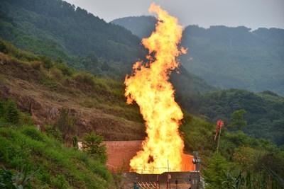 Sinopec acquiert des billions de mètres cubes de gaz de schiste dans le sud-ouest du Sichuan, en Chine. (PRNewsfoto/SINOPEC)