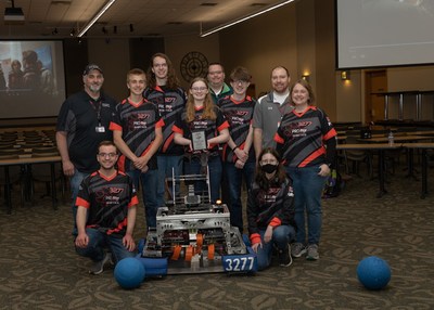 Digi-Key received special recognition from FIRST Robotics for 10 years of support. Pictured here is the Thief River Falls Lincoln High School team, ProDigi Team 3277, with mentors Tad Olsonawski from KNAPP, Chris Kramer and Allen Aldinger from Digi-Key and coach Natasha Olsonawski.