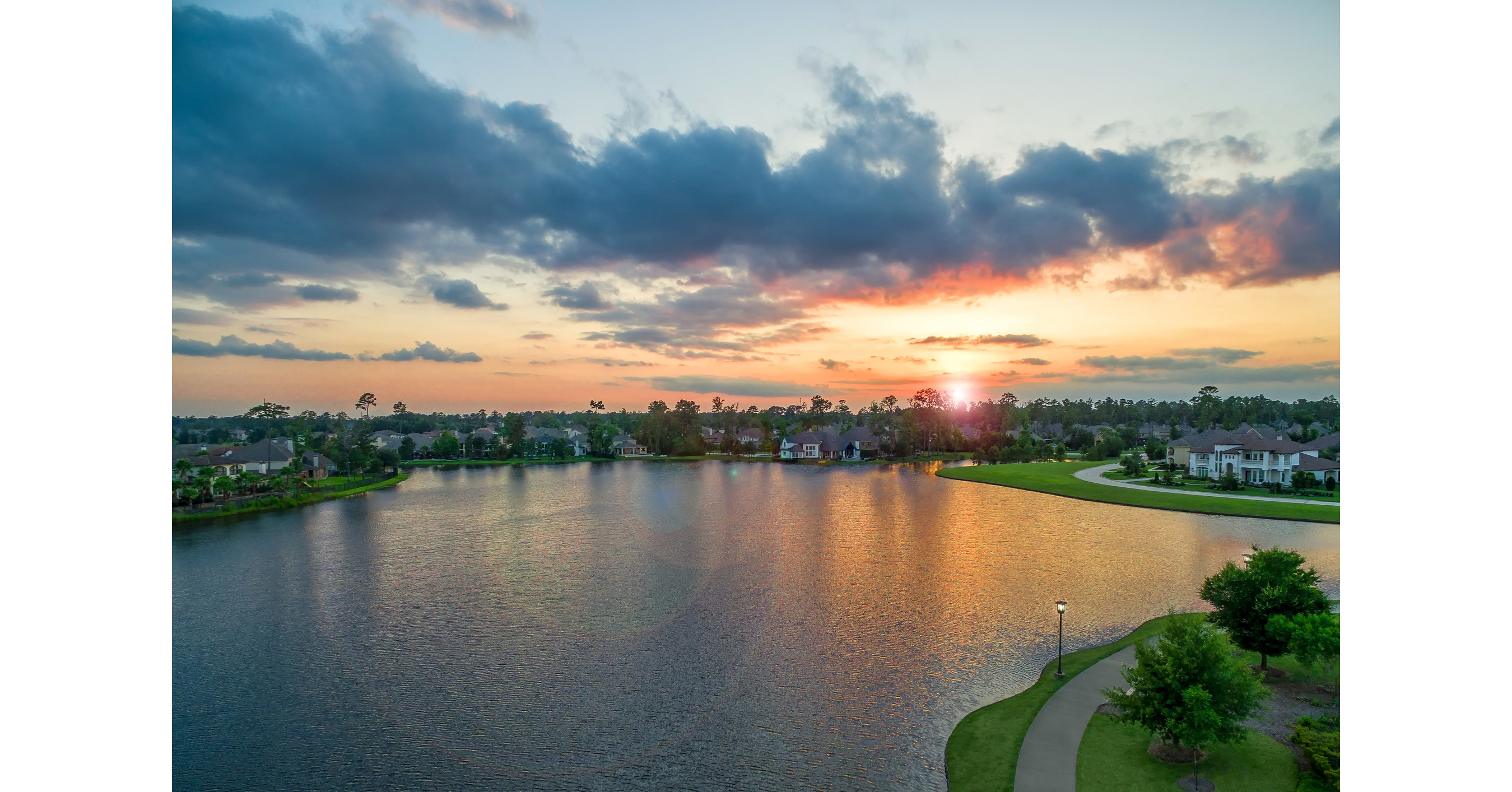 THE WOODLANDS® WORLD'S LARGEST MASTER PLANNED COMMUNITY TO