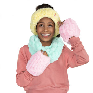 JAZWARES UNVEILS NEW WAY TO KNIT WITH BIG FAT YARN CRAFT KITS AND SHOWCASES THE HOLIDAYS' HOTTEST TOYS AT SWEET SUITE 2022