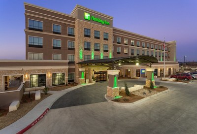 Mag Mile Capital completes $7.4 million loan for Holiday Inn Express in thriving college town of San Marcos, Texas