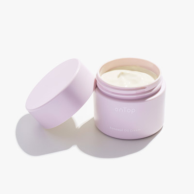 onTop cosmetics is first Chinese beauty brand to launch sustainable cosmetic packaging made with Eastman Cristal™ Renew copolyester. In collaboration with Eastman and WWP Beauty, onTop brings its innovative Renewal Oil Cream with molecular-recycled packaging to Chinese consumers.