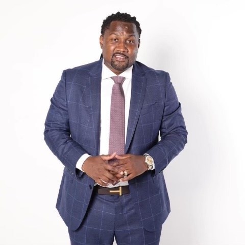 Multimillionaire, Finance Entrepreneur, and Immigrant, Ashton Henry becomes the first Novae Vice President in company history! The trajectory of his nationwide sales organization has him on track to accomplish Novae's top position of Presidential Ambassador and Managing Partner in only months.