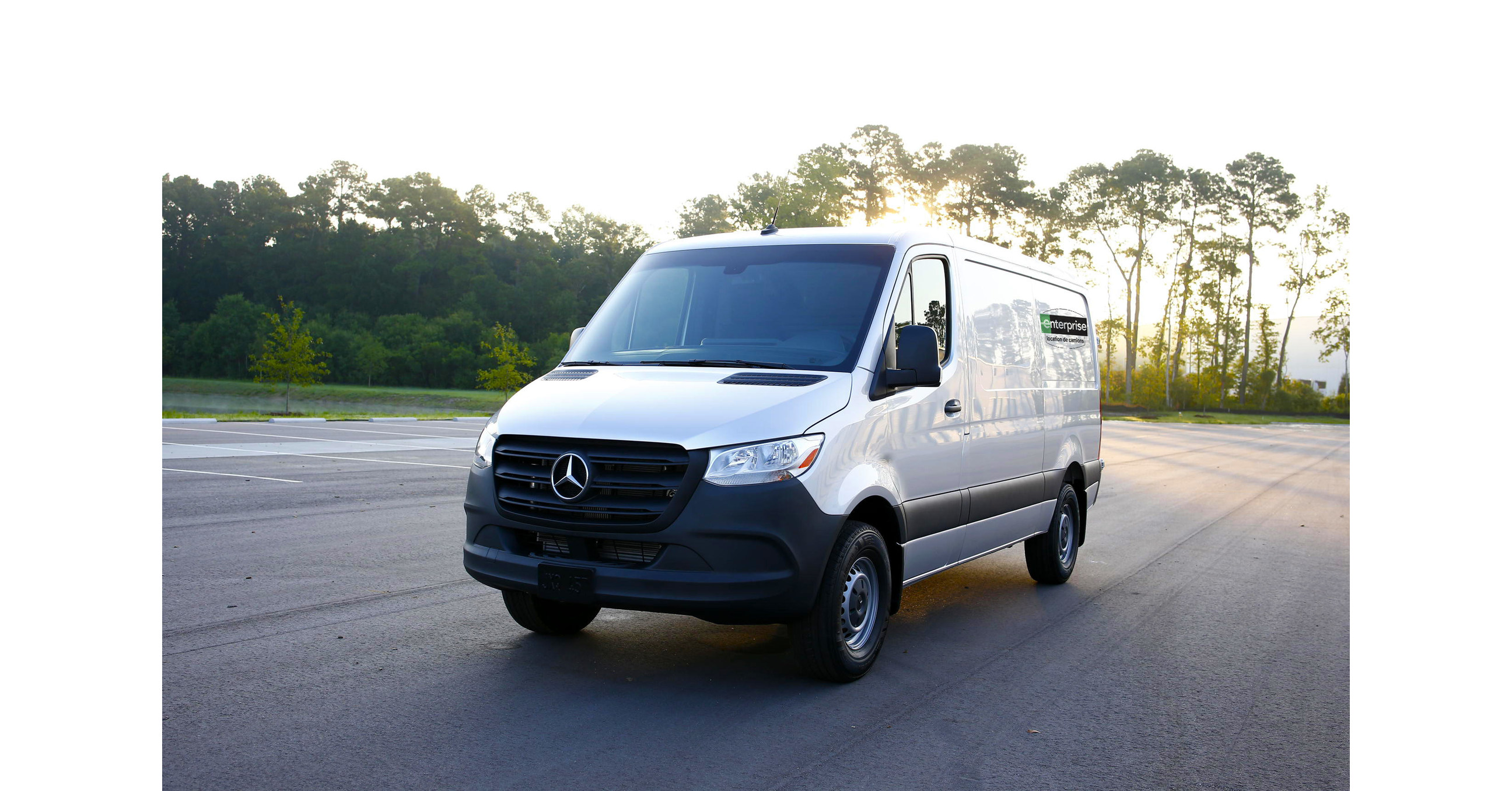 Fourgons MercedesBenz Canada s'associe à Enterprise Holdings en