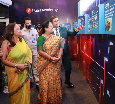 L-R: President Pearl Academy Aditi Srivastava; Union Minister of State for Textile and Railways, Smt. Darshana Vikram Jardosh; Sharad Mehra Chairman, CAES, Pearl Academy