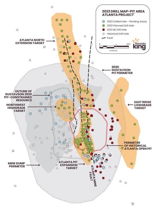 Figure 1. Location of NKG’s 2022 completed and planned drill holes as well as Nevada King’s 2021 RC drill holes relative to historical drill holes and the 2020 Gustavson gold resource zone and pit perimeter. (CNW Group/Nevada King Gold Corp.)
