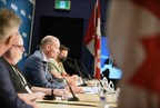 Des ministres canadiens concluent des réunions à la 24e Conférence internationale sur le sida à Montréal