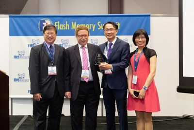 NEO Semiconductor wins the “Best of Show” award for the Most Innovative Memory Technology at Flash Memory Summit 2022, from right to left: Miki Huang, Co-founder, Andy Hsu, CEO, Jay Kramer, Chairman of the Awards Program and Ray Tsay, VP Engineering