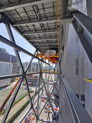 20-meter-high dedicated hoisting area for satellite equipment and components (PRNewsfoto/Hong Kong Aerospace Technology Group)