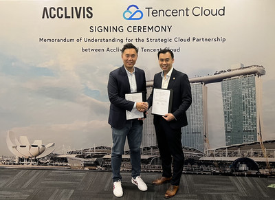 Kenneth Siow, Regional Director for Southeast Asia and General Manager of Singapore, Malaysia, and Indonesia, Tencent Cloud International (left) and Marcus Cheng, CEO of Acclivis Technologies and Solutions (right) signed a strategic collaboration agreement to bring the best private, public and hybrid cloud and ICT solutions to enterprises in Southeast Asia, the Chinese mainland and Hong Kong.