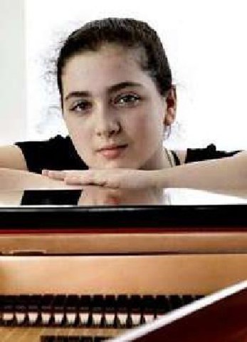 Manhattan School of Music Student Wins 2022 Wilshire Quinn Musical Arts Scholarship - Vimarsana News