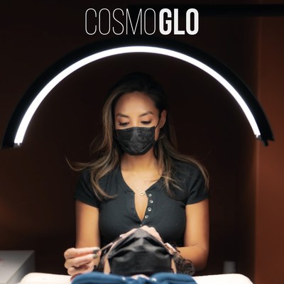 CosmoGlo gives shadowless lighting coverage with our rotatable halo and come is customizable in height and brightness, The sleek media clip offers consistent filming angles while maintaining quick access during appointments to all aspects of your device, and is included with your light purchase.