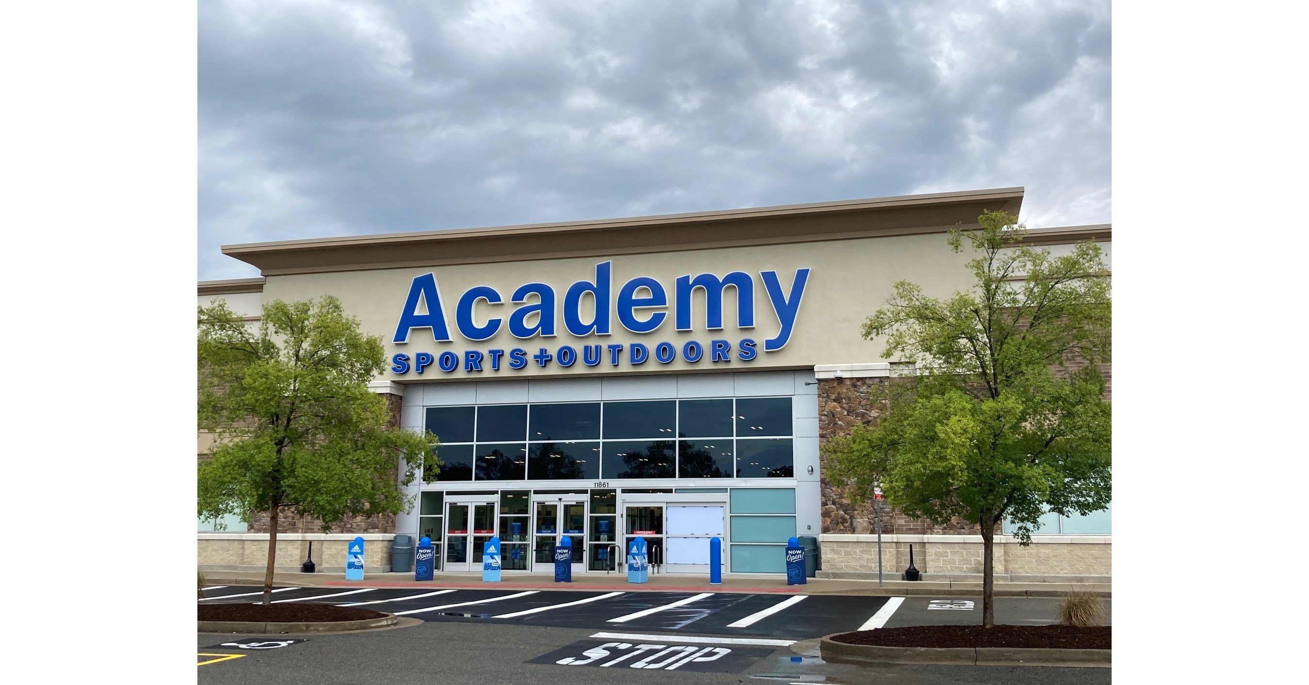 Academy Sports + Outdoors continues new store expansion with first location  in Fredericksburg, Virginia