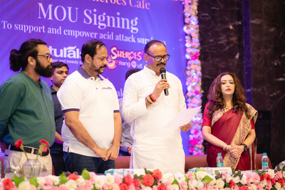 Left to right: Mr. Alok Dixit, Founder of Chhanv Foundation; Mr. CK Kumaravel, Co-Founder & CEO of Naturals Salon & Spa; Mr. Brajesh Pathak, Deputy Chief minister, Government of Uttar Pradesh; Ms. Sadhna Jaggi, VP of Mahila morcha