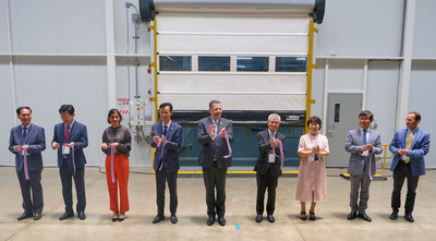 Ribbon-cutting ceremony held for its completion of second spinning mill in Coris, Cartago.
Sang Soon Han, James Ha, Jimena Chinchilla, Jin Hae Kim, President Rodrigo Chaves, Chairman of Global Sae-A Group Woong-ki Kim, Soo-nam Kim, KM Kim, and Eric Scharf (from left to right)