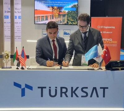 Selman Demirel (left), Vice President of Satellite Operations at Türksat and Tajani Bouqentar (right), Vice President, Middle East, ST Engineering iDirect, sign a contract for the provision of ground systems for the Türksat 5B satellite.