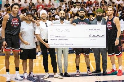 2022 Ball Don't Stop Pro-Am at Mattamy Athletic Centre with Malakai Flynn and Scottie Barnes. 

Top: Half time $25,000 donation from Mansha Plan to the WLTH Foundation to support Youth Financial Literacy Programming. Left to right: Scottie Barnes (Toronto Raptor), Event MC, Tav Malhotra (President Mansha Plan), Jag Malhotra (CEO Mansha Plan), Ekam Nagra (CEO Ball Don't Stop), Opjot Nijjar (Associate Mansha Plan), Malakai Flynn (Toronto Raptor). (CNW Group/Ball Don't Stop)