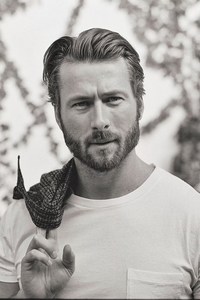 Actor Glen Powell will receive the Bob Hope Award for Entertainment.