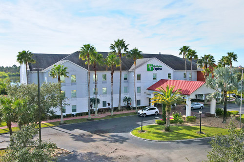 The Holiday Inn Express & Suites Port Charlotte, Florida sold August 15, 2022 - the sale was arranged by Dennis S. Hopper, CCIM, Managing Principal and Randy B. Taylor VPI of DSH Hotel Advisors - a leading hotel investment sales firm.