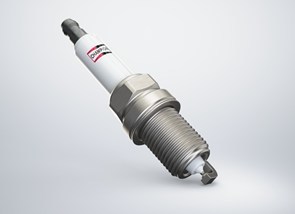 Tenneco´s Powertrain business group is launching a range of new Champion industrial spark plugs for the aftermarket which enable long life and increase service intervals for stationary and heavy-duty on- and off-road applications.  The newly designed double Iridium M14 J-Gap high performance spark plugs with HEX16mm feature an advanced ceramic formula for improved electrical and mechanical strength. They are offered with two different nominal electrode gaps: 0.25mm for stationary usage with biogas and 0.40mm for natural gas commercial truck, bus, and construction machinery applications. Copyright 2022 Tenneco Inc.