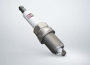 Tenneco´s Powertrain business group is launching a range of new Champion industrial spark plugs for the aftermarket which enable long life and increase service intervals for stationary and heavy-duty on- and off-road applications. The newly designed double Iridium M14 J-Gap high performance spark plugs with HEX16mm feature an advanced ceramic formula for improved electrical and mechanical strength. They are offered with two different nominal electrode gaps: 0.25mm for stationary usage with biogas and 0.40mm for natural gas commercial truck, bus, and construction machinery applications. Copyright 2022 Tenneco Inc.