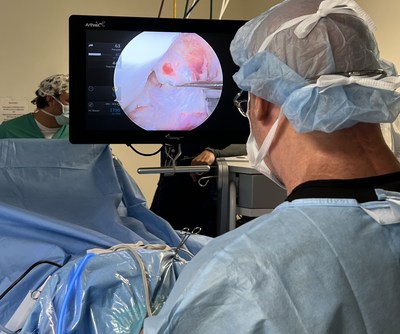 Orthopedic Surgeon Cesar E. Ceballos, MD, FAAOS, Founder of OrthoMiami, performs the first ACL reconstruction in Miami using the BEAR Implant. The Implant does not require a donor tendon or tendon from the patient's body. As a minimally invasive procedure with one incision, the BEAR Implant is set to revolutionize ACL reconstruction.