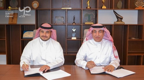 Siwar CEO, Mr Loaye Al-Nahedh and SACC CEO, Mr Wajdy Al-Ghabban (PRNewsfoto/Siwar Foods)