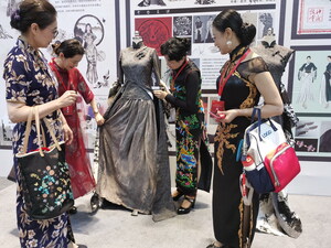 The 6th Shenyang Cheongsam Cultural Festival is held in Shenyang, China