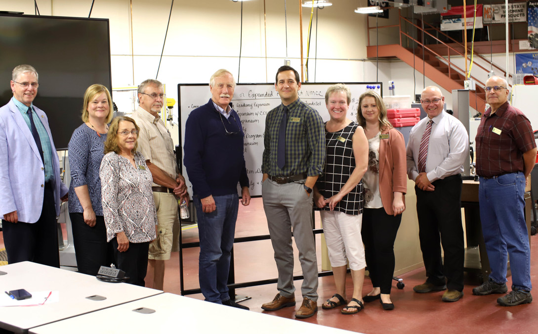 Senator Angus King Discusses Workforce Development, Offshore Wind, and Logging during Visit to NMCC - Vimarsana News