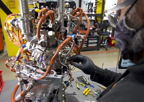 An Ursa Major propulsion engineer works on a 5,000-pound thrust “Hadley” rocket engine