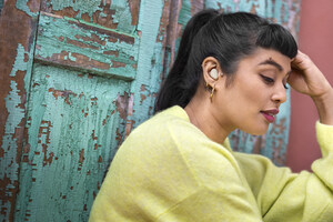 Call, connect and listen to music in confidence with the new Jabra Elite 5
