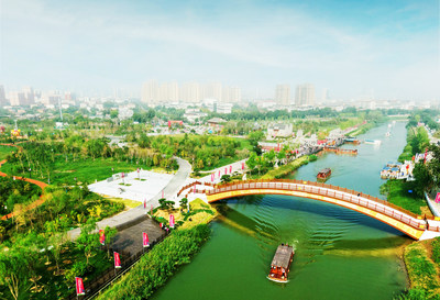 World's Longest Canal Open to Tourists in N. China's Cangzhou Downtown Section