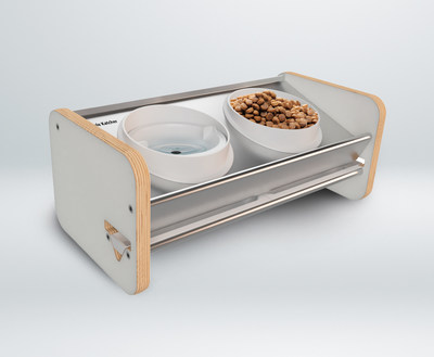 Kibble Katcher's unique design not only saves floors from mealtime messes, its raised surface and floating water disc make it a healthier alternative to tradition pet food bowls.