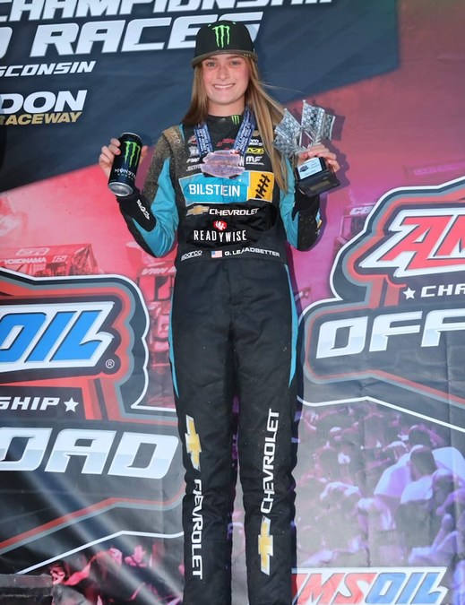 At 17, Leadbetter 1st woman to earn Championship Off-Road Pro Class Title - Vimarsana News