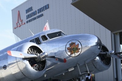 Air Canada marque son 85e anniversaire en faisant don aujourd’hui de son légendaire L-10A Electra de Lockheed au Musée royal de l’aviation de l’Ouest canadien de Winnipeg. (Groupe CNW/Air Canada)